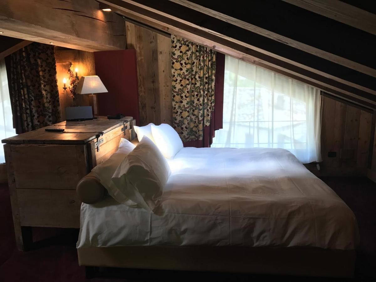 Relais Du Chateau Blanc La Thuile Bagian luar foto