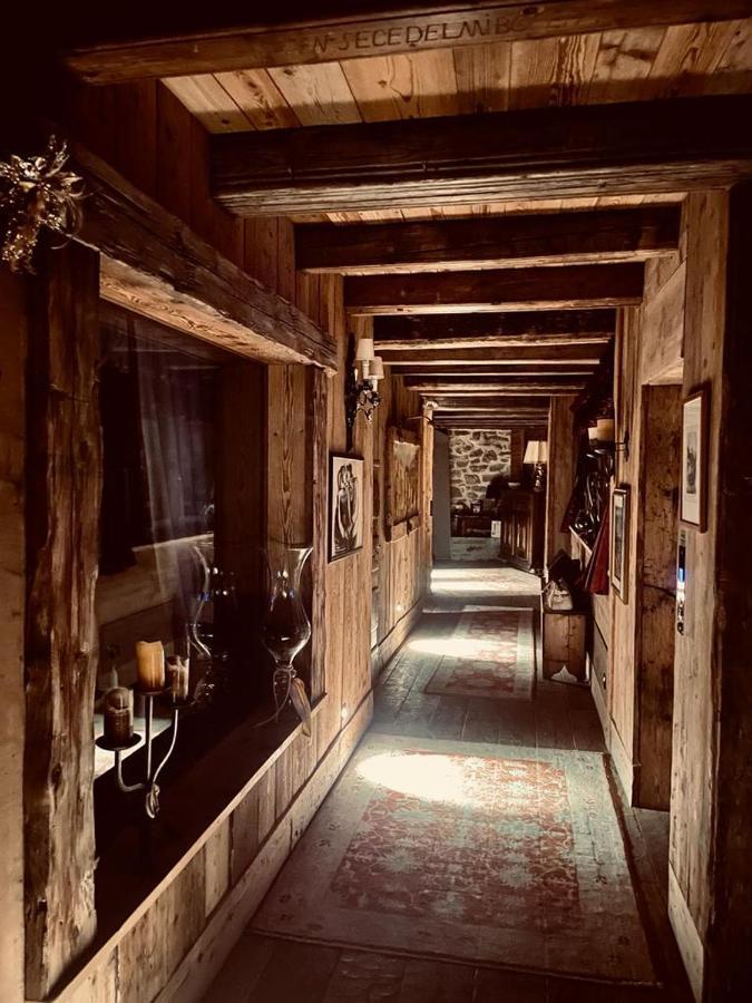 Relais Du Chateau Blanc La Thuile Bagian luar foto