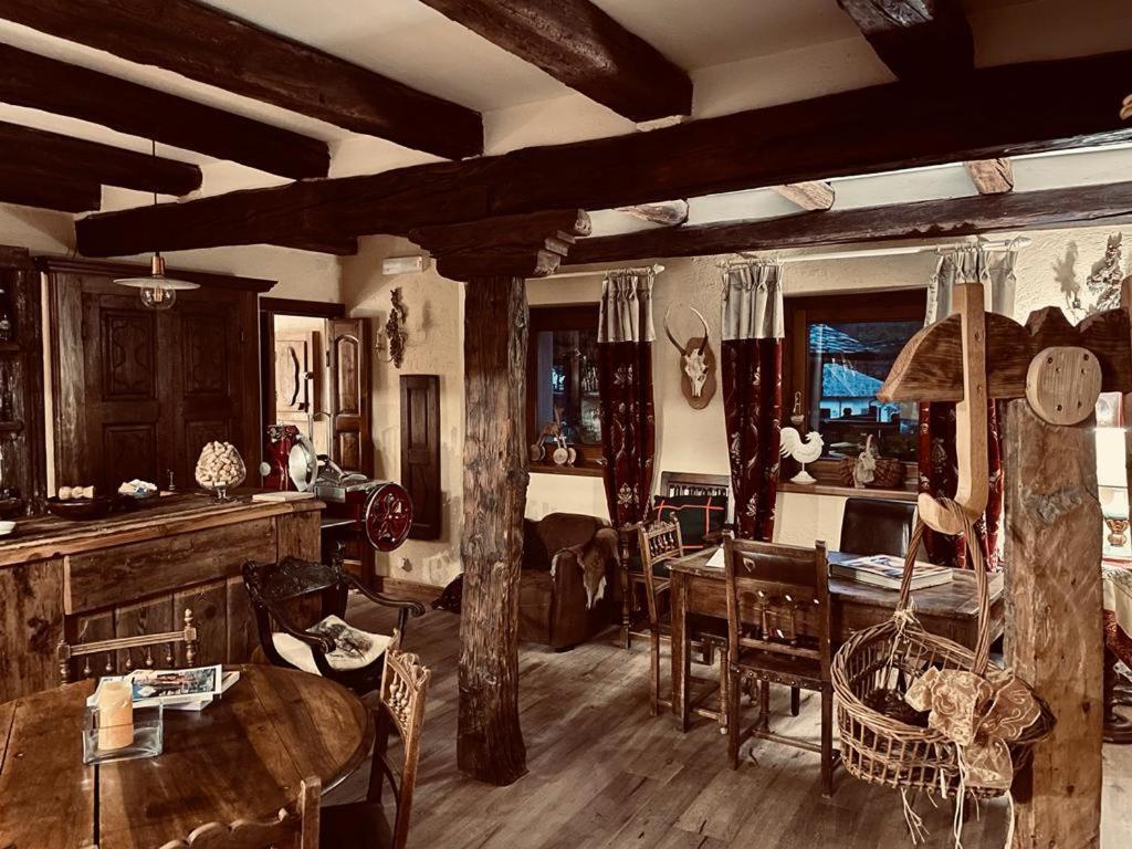 Relais Du Chateau Blanc La Thuile Bagian luar foto