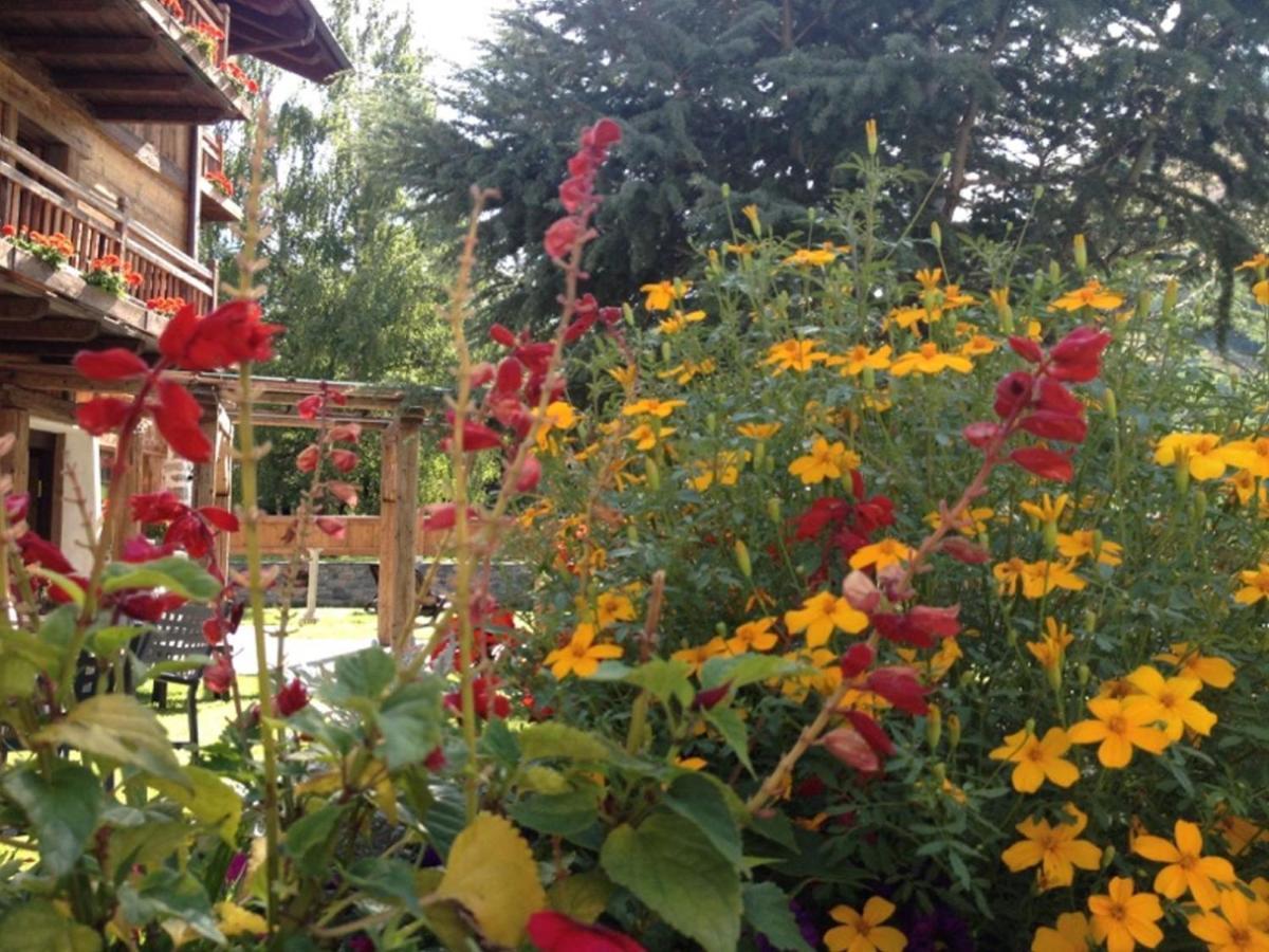 Relais Du Chateau Blanc La Thuile Bagian luar foto