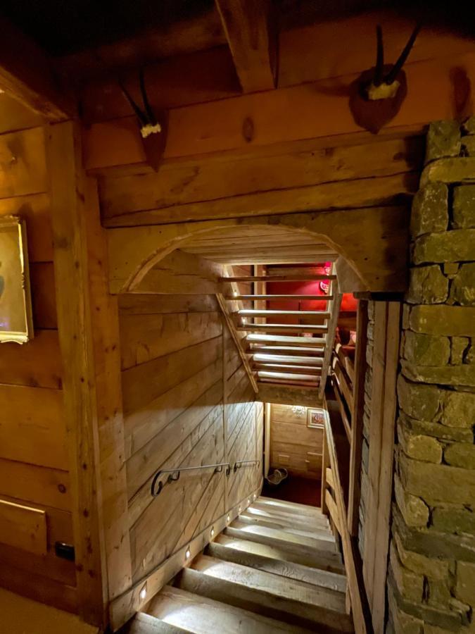 Relais Du Chateau Blanc La Thuile Bagian luar foto